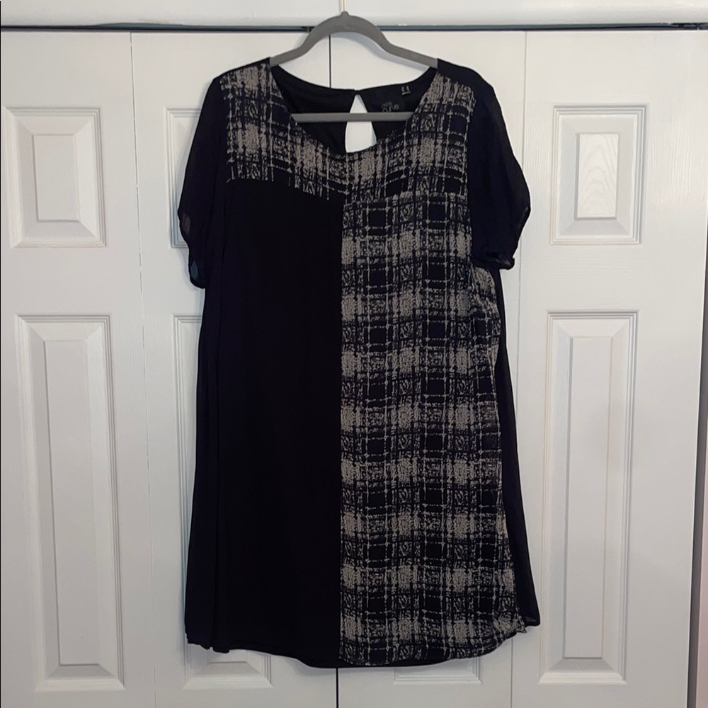 Black and Beige Women's Top